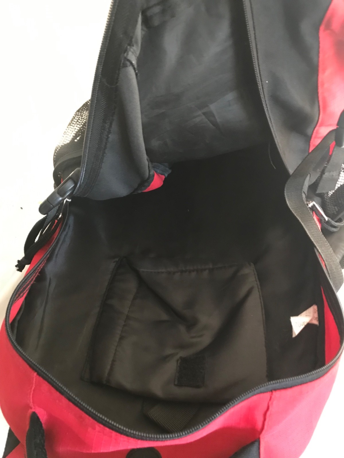 SwissGear Backpack Red Black Travel School Bag Durable Multi Pocket Great Shape.