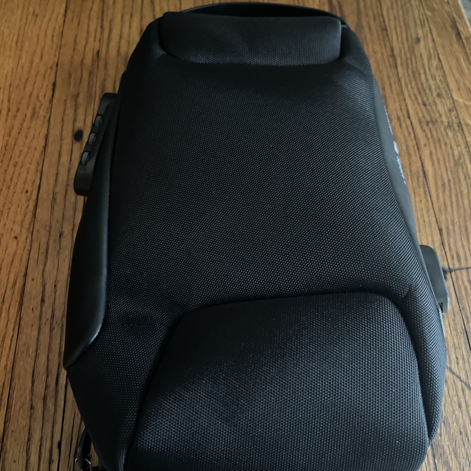 Weixier Men’s Crossbody Bag Shoulder Sling USB Oxford Bag Anti-theft Lock