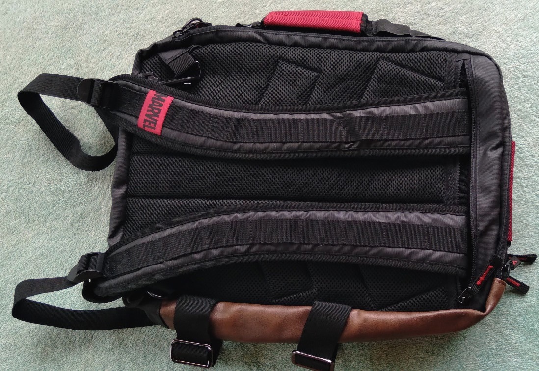 NEW MARVEL DEADPOOL CONVERTIBLE MESSENGER BAG W/BADGE CARRY LAPTOP TRAVEL BAG
