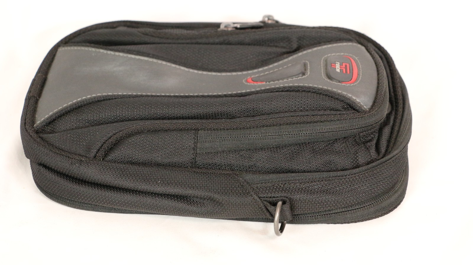 T Tech by TUMI 5580D Sling Bag Pack Business (MISSING STRAP – READ)