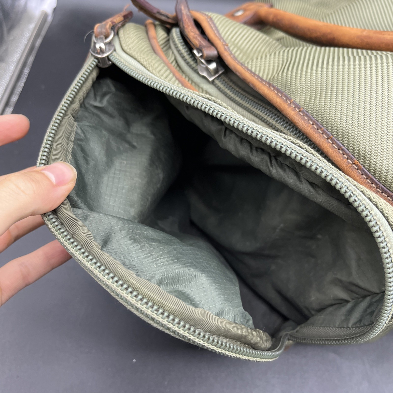 Filson Heritage Bag Passage Duffle Carry On Travel Rugged Green Floatplane