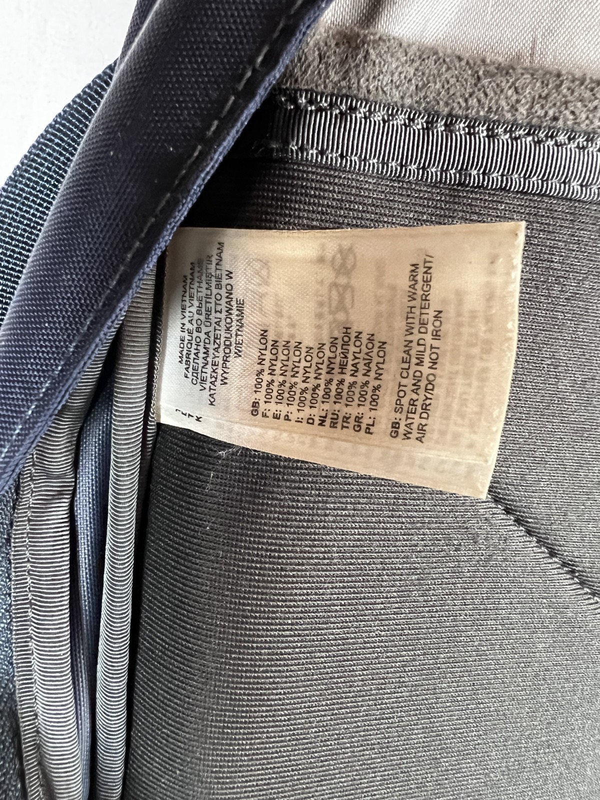 The North Face Recon 30L Backpack Dark Blue School Laptop Tablet NF00CLG4 USED