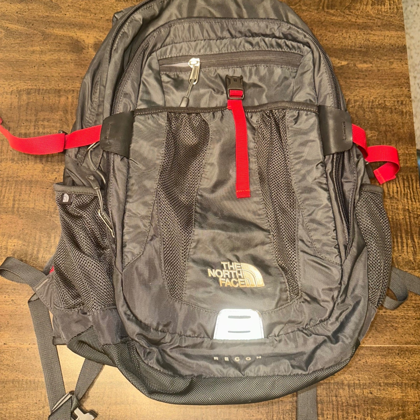 The North Face Recon Backpack Black/Red Laptop Hiking Travel School 30L