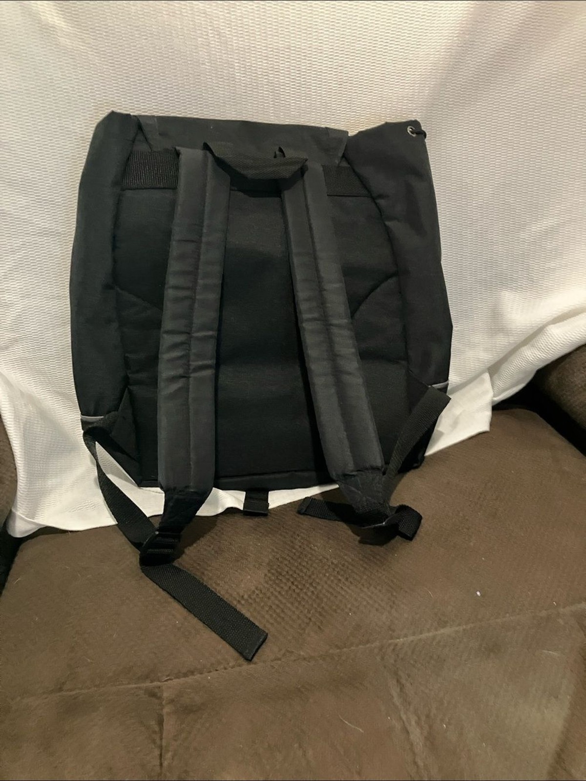 Classic Black Men’s Backpack with Buckle Closure – Leeds