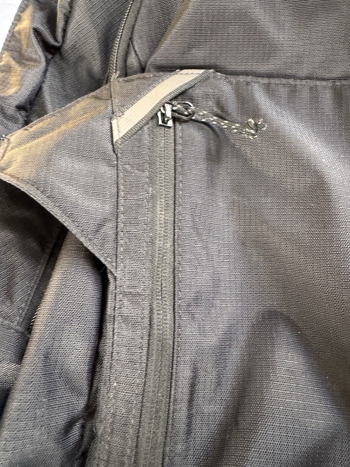 L.L.Bean Black Hiking Backpack Daypack (Approx. 30–35L) – Read