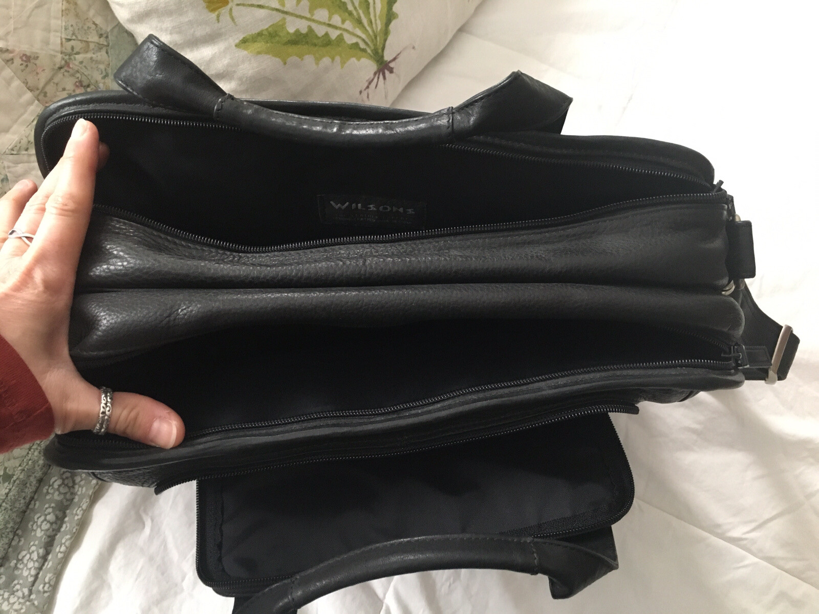 WILSONS Black Leather Small Medium Briefbag Case Messenger Laptop Bag-NEW no tag