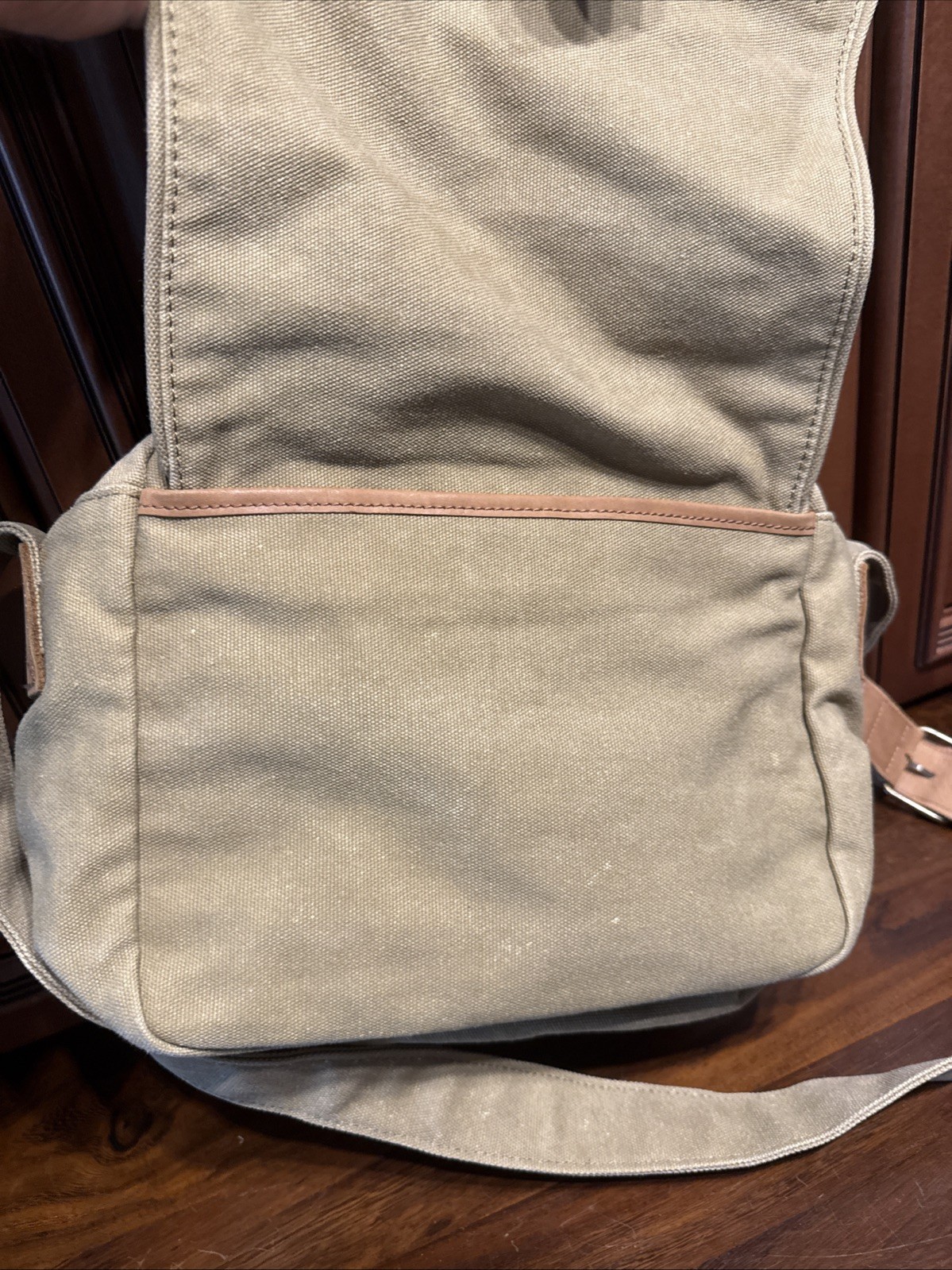 Vintage LL Bean Beige Canvas Leather Buckle Crossbody Shoulder Bag 13 x 3 x 9 in
