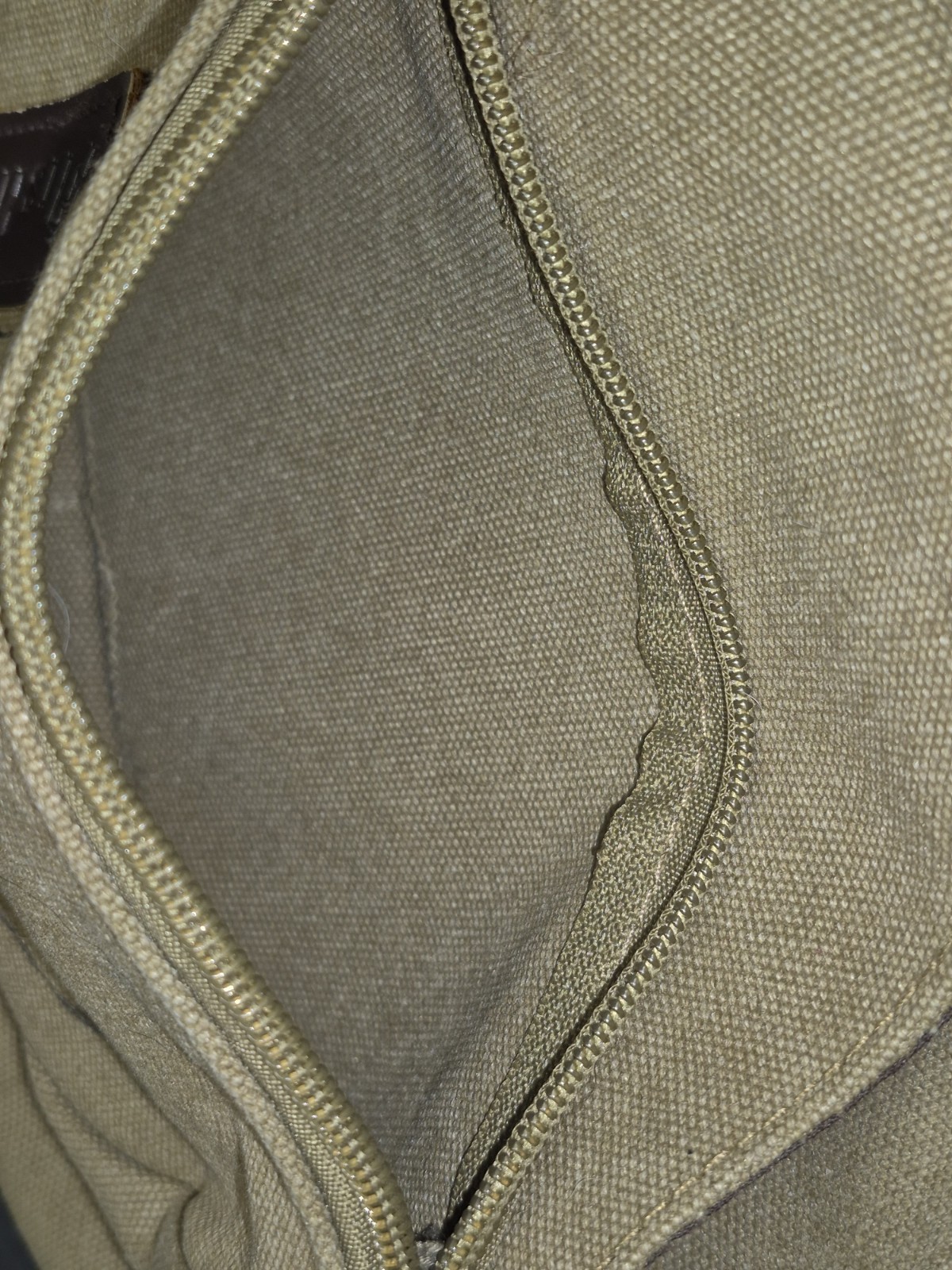 READ! Rare Flish Canvas Sling Bag Rabbit Design Army Khaki Green Adj. Strap
