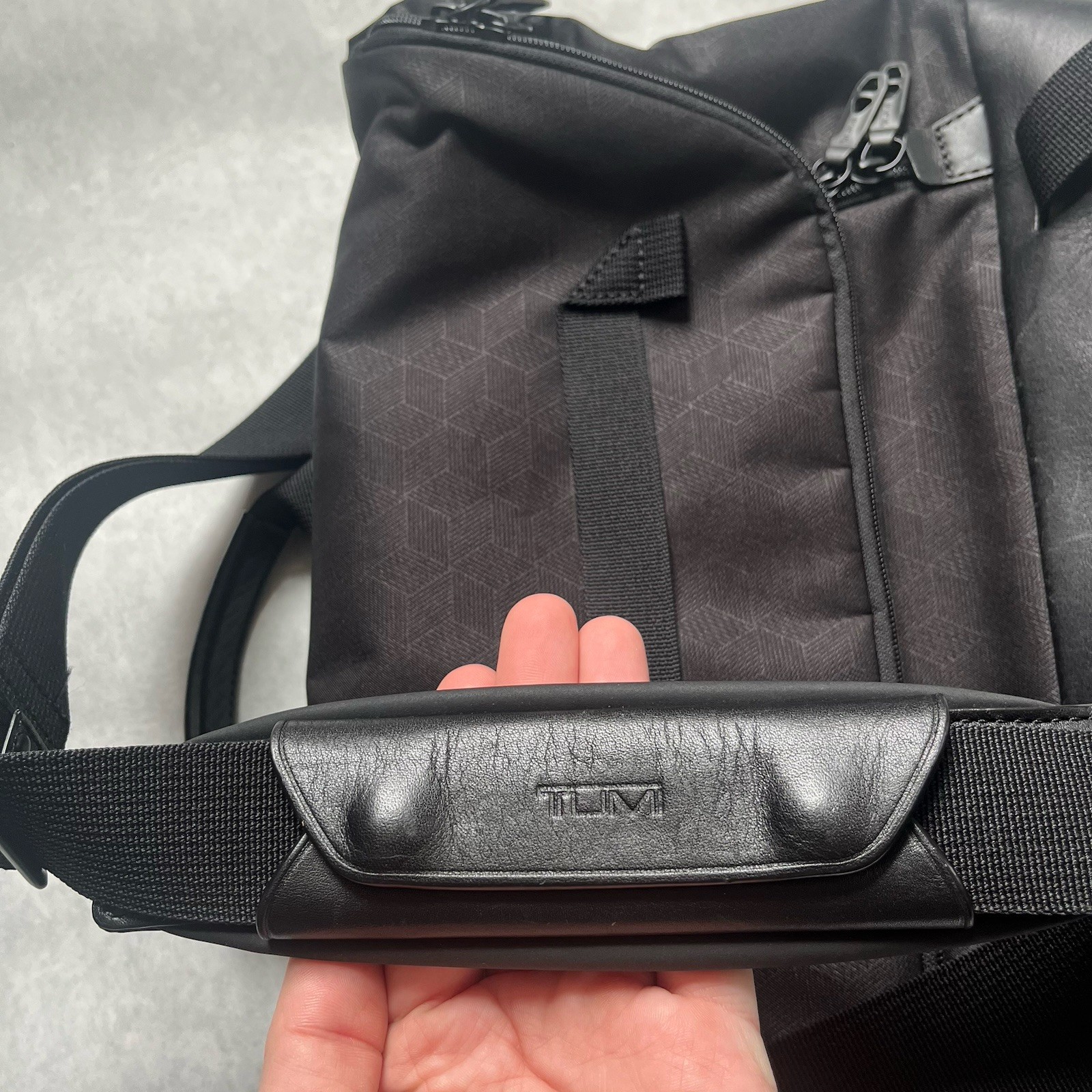 TUMI Tahoe Bode Messenger Bag Black Laptop Business Bag Flip Top Pockets Casual