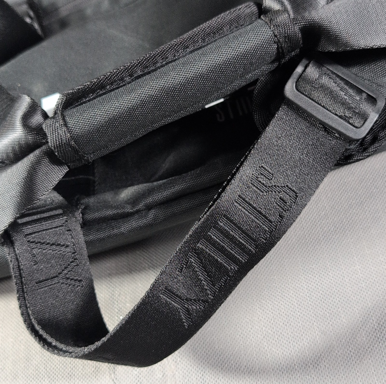 STlllZY Limited Edition Black Double Lined Smell Proof III Duffle Bag w/Strap
