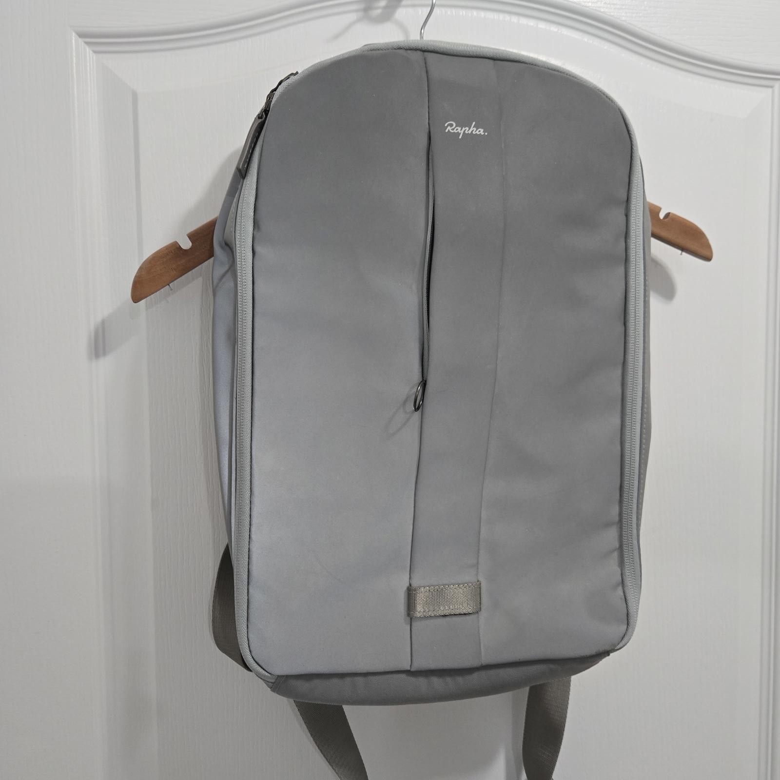 Rapha Travel Backpack Reflective Matte Gray 25L Waterproof Rain Cover Laptop Bag