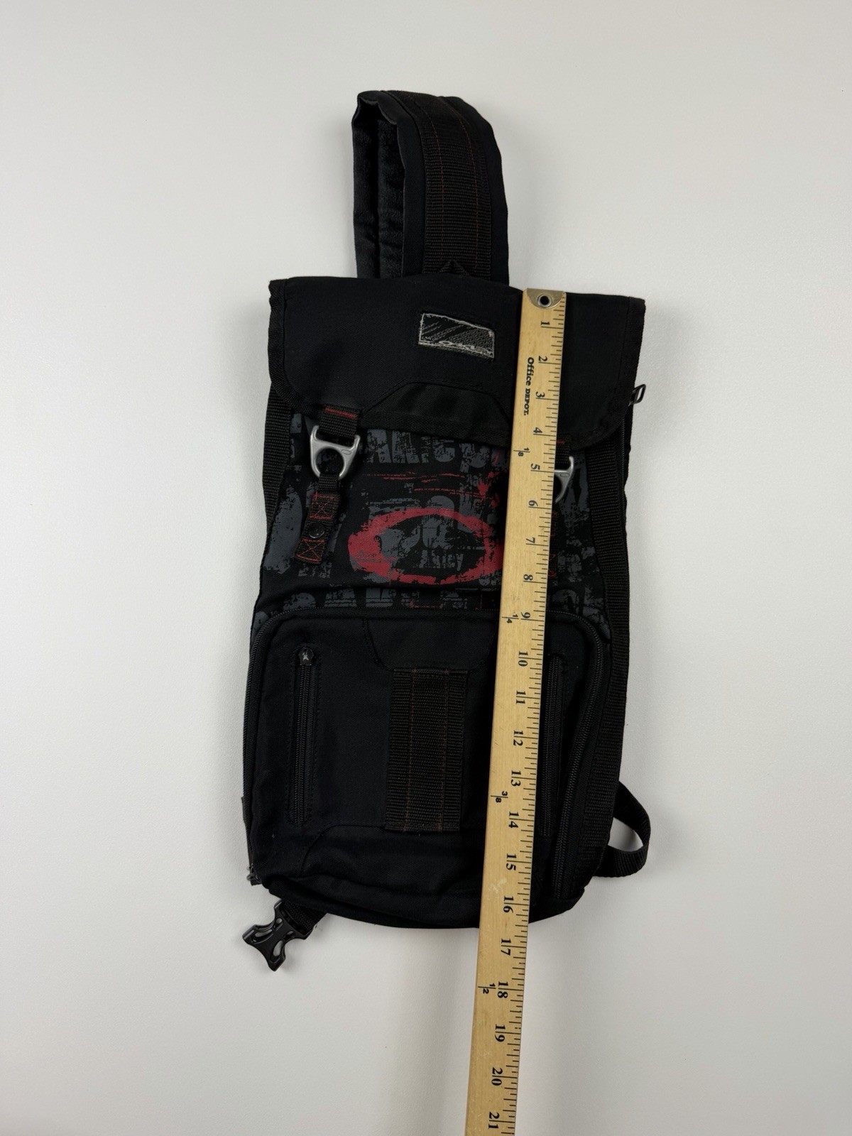 Vintage Rare Archive Oakley Sling Crossbody Bag Y2K Gorpcore Vintage Style Black