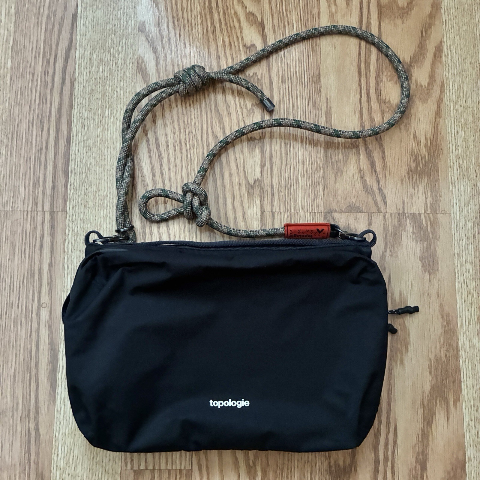 Topologie black Large bottle Sacoche bag with 8mm Camo rope. New Without Tag