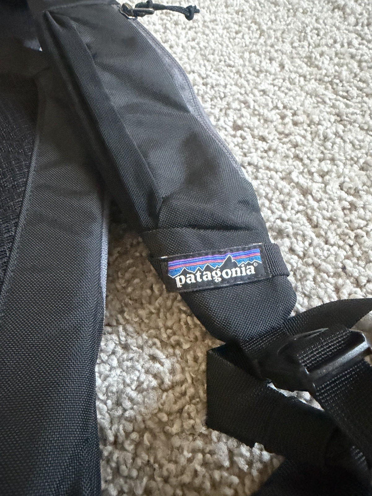 Patagonia Atom Sling 8L Bag Black Crossbody Backpack Unisex Excellent Condition
