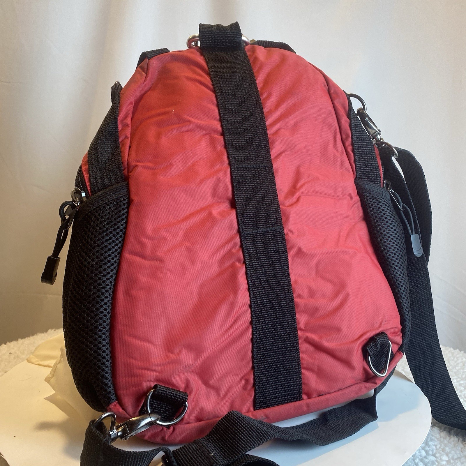 Vintage Universal Studios Sling Backpack Red Black Y2K Gorpcore Tech Bag Retro