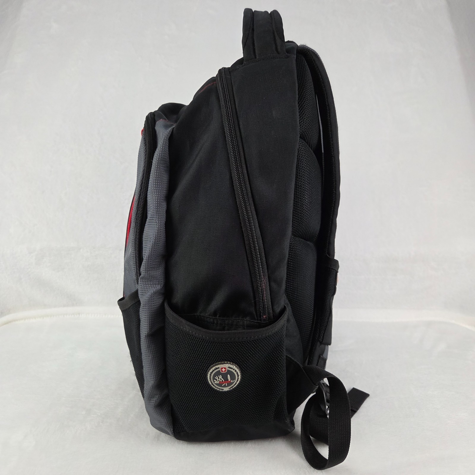 Swiss Gear Backpack Black Gray Red Laptop Travel Airflow Great Condition