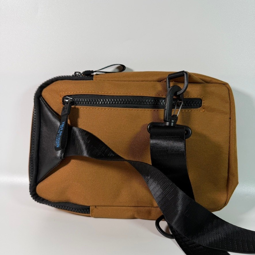 True Religion Benny Crossbody Bag Tan Messenger Sling Shoulder Bag NWT