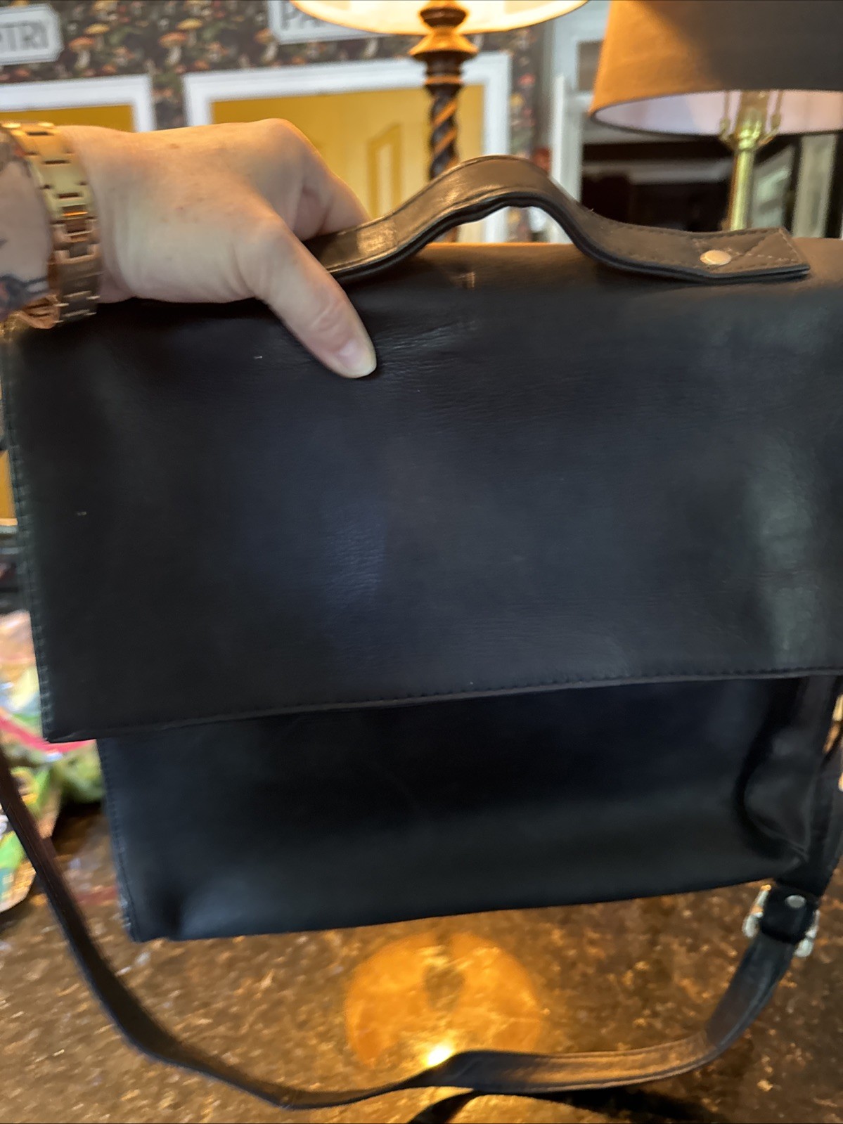 Wilson’s Black Genuine Leather Messenger Bag. Great Condition
