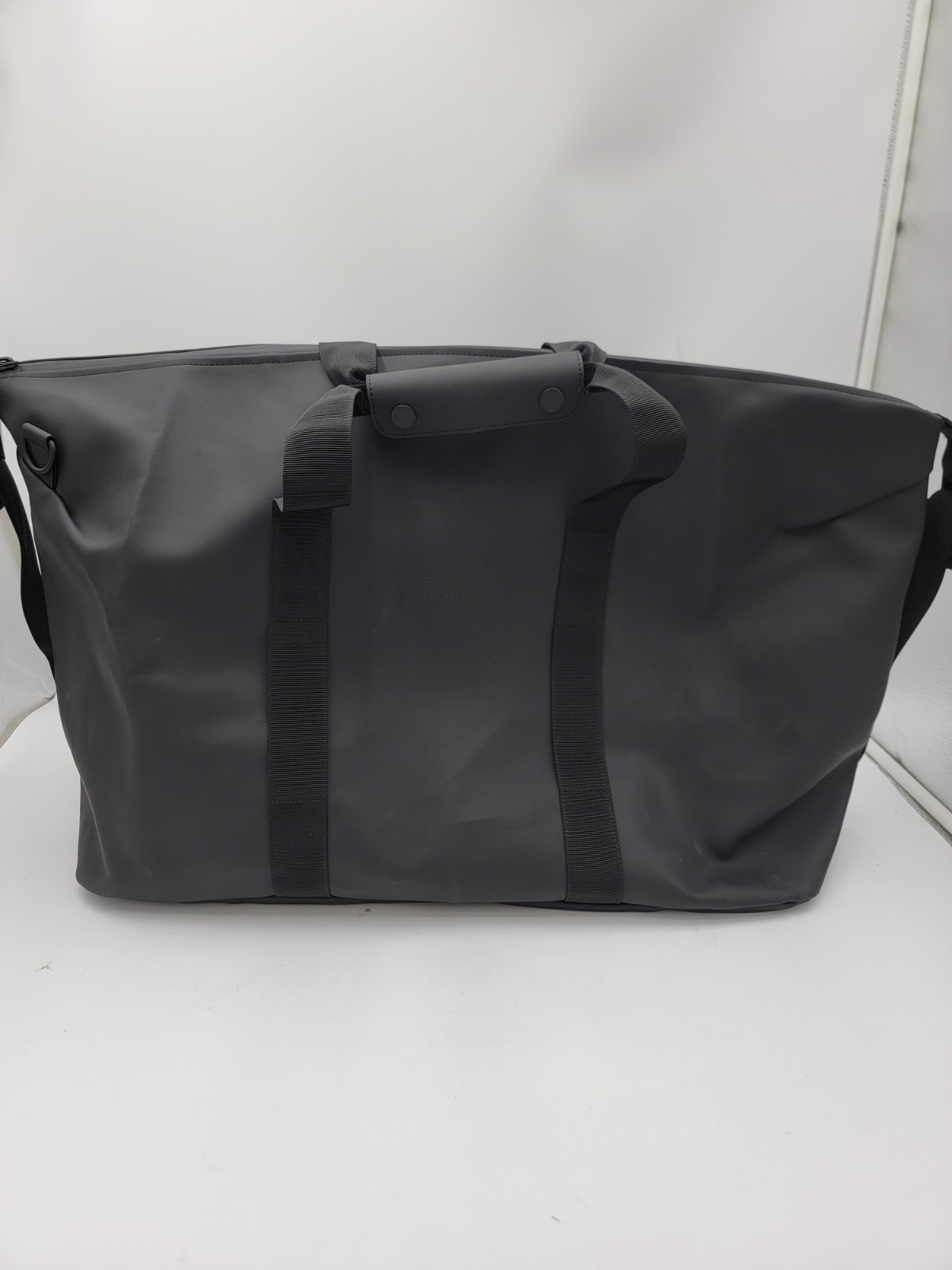 Rains MEDIUM Overnight Bag in Black Polyester w/Polyurethane Coat Waterproof Zip