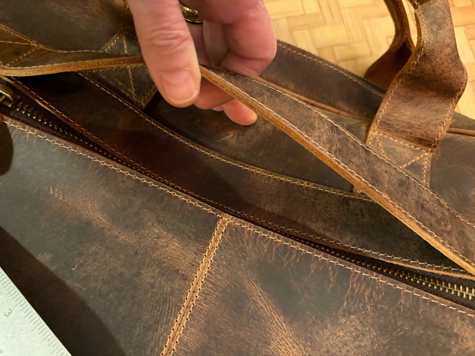 KomalC Vintage Distressed Leather 16”Laptop Briefcase Messenger Bag Strap NWT