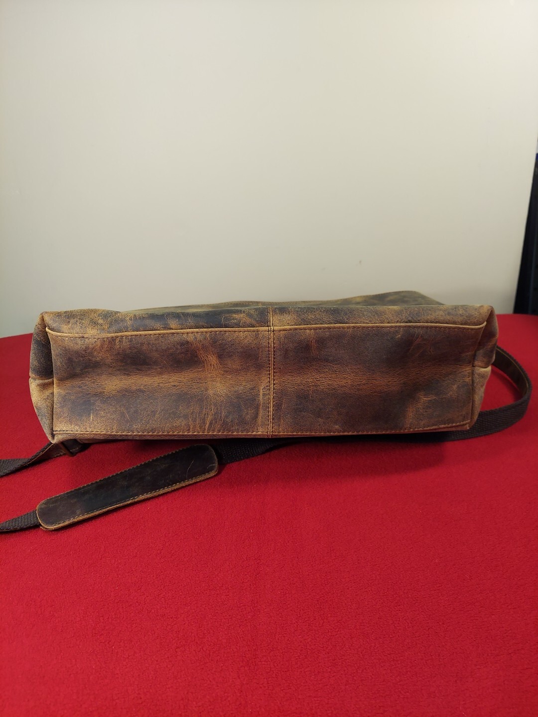 KomalC Brown Leather 18″ Messenger Laptop Bag Satchel