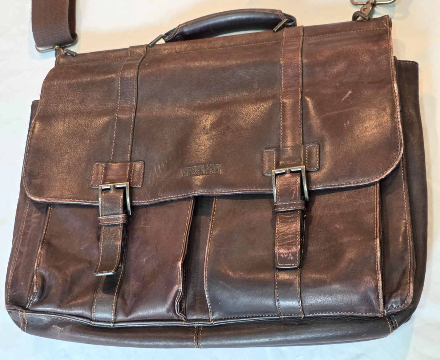 Kenneth Cole Reaction #524451 Laptop Shoulder Messenger Bag Brown Leather?