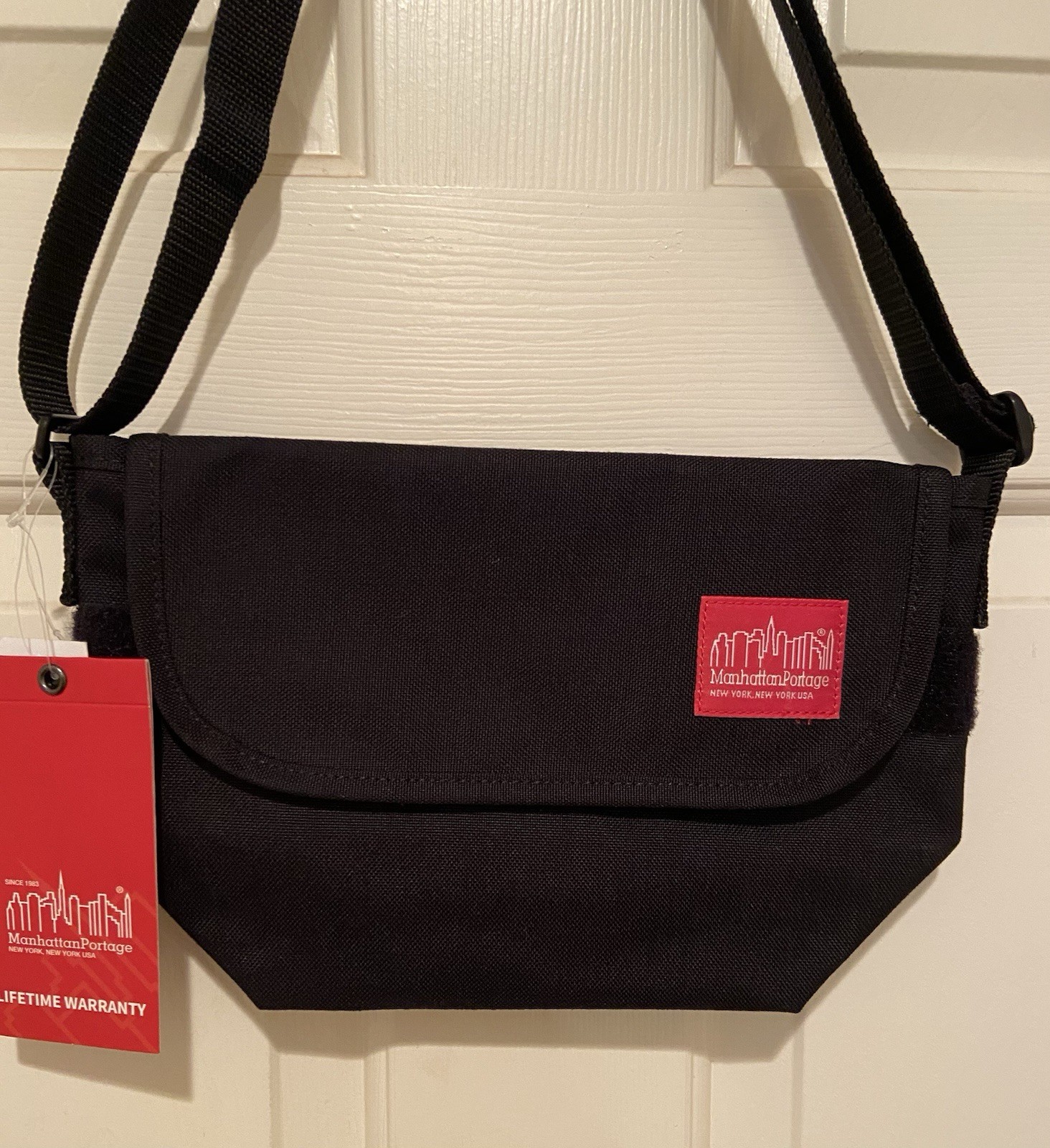 Manhattan Portage Nylon Messenger Bag Crossbody Black 11.5” Wide X 7.5” Tall NWT