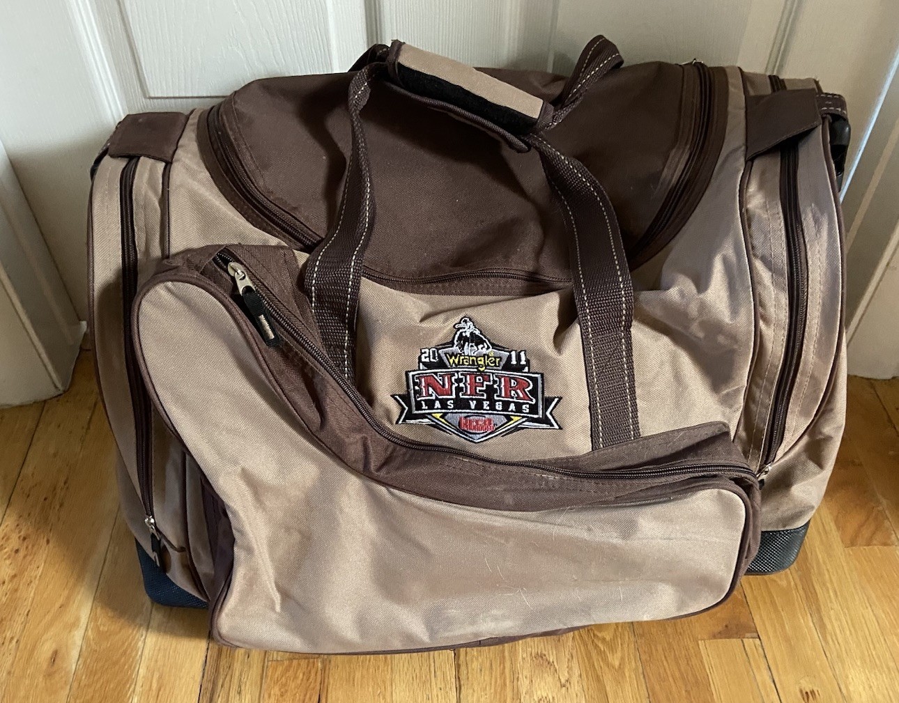 2011 Justin Boots NFR PRCA Rodeo Wrangler Las Vegas Brown Duffle Bag