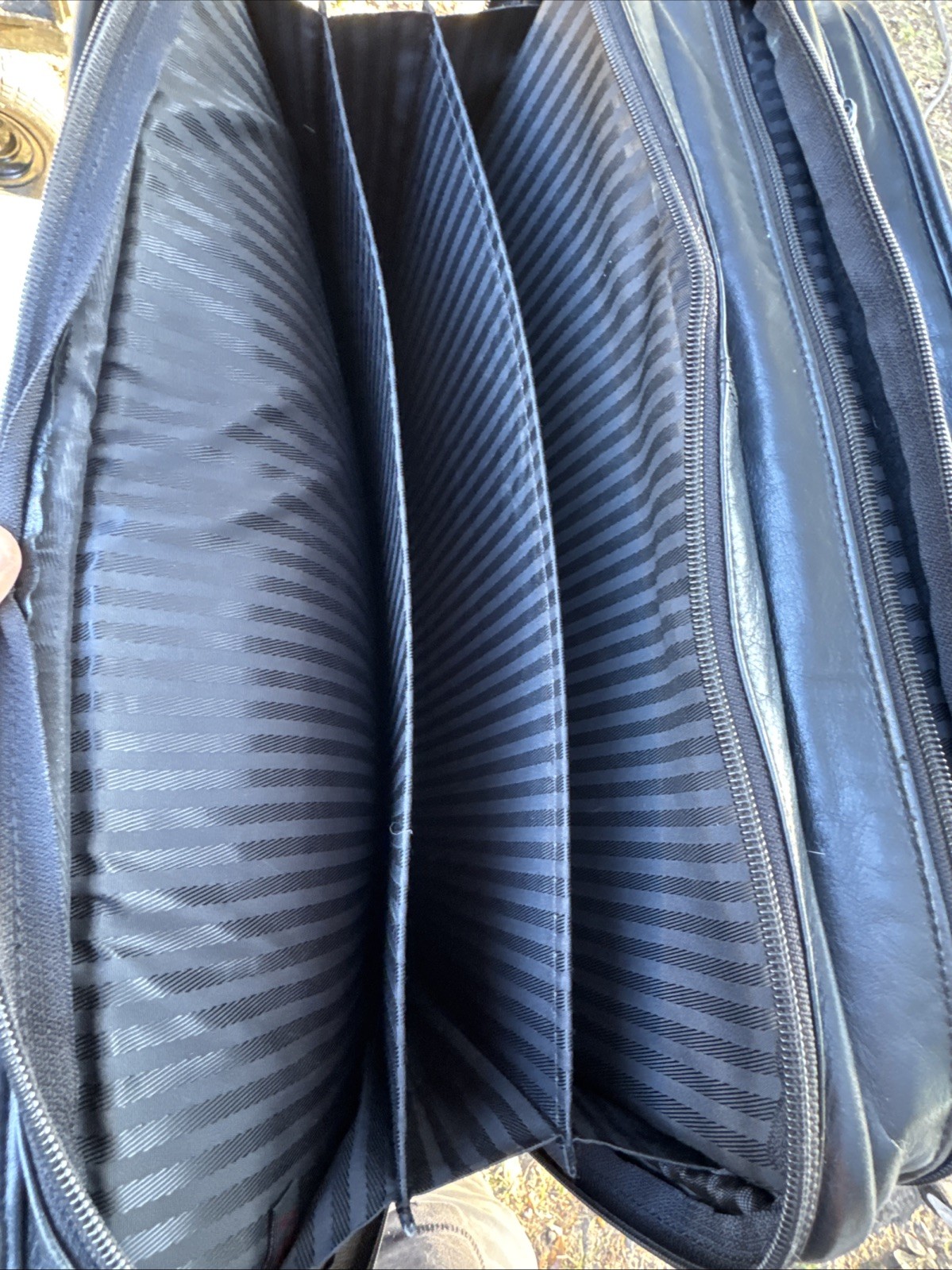 Tumi Alpha Compact Large Screen Briefcase Laptop Bag Leather 96114DH Reg $600+