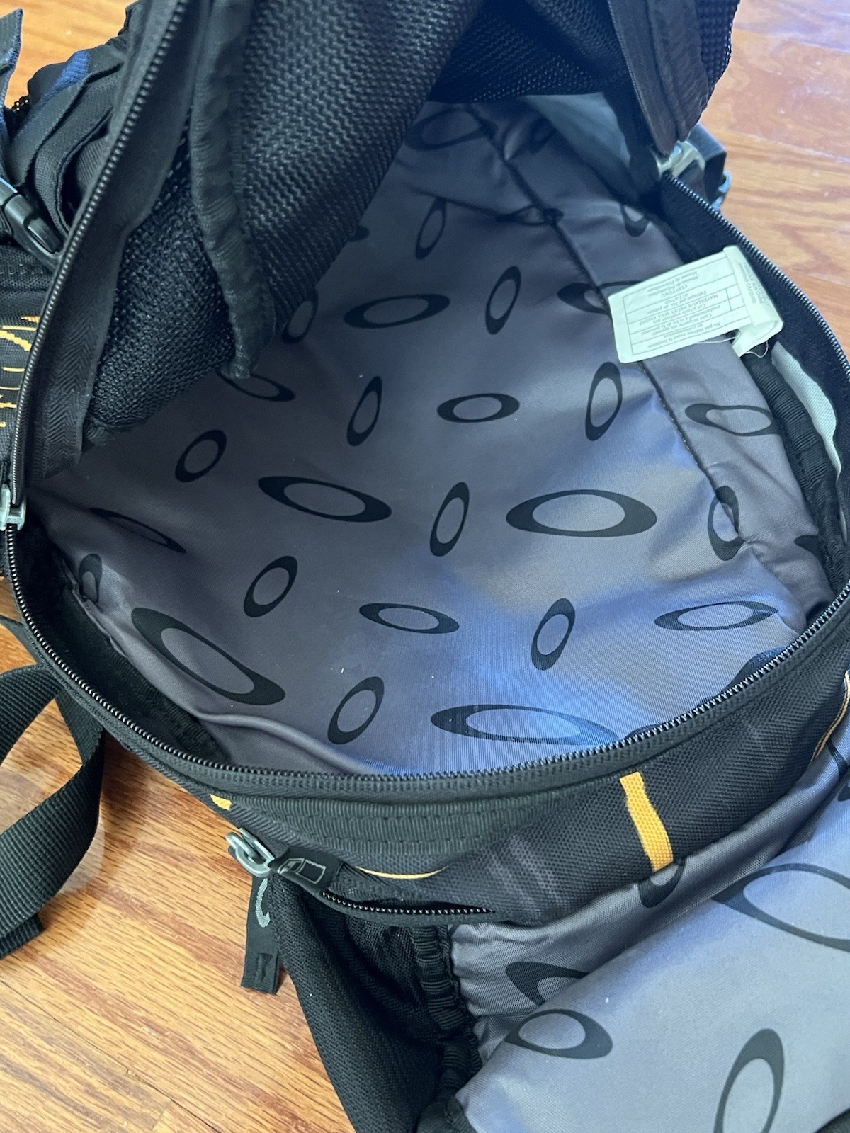 Oakley Icon Small Backpack Black W/Orange Graphic Tactical Military Mechanism AP