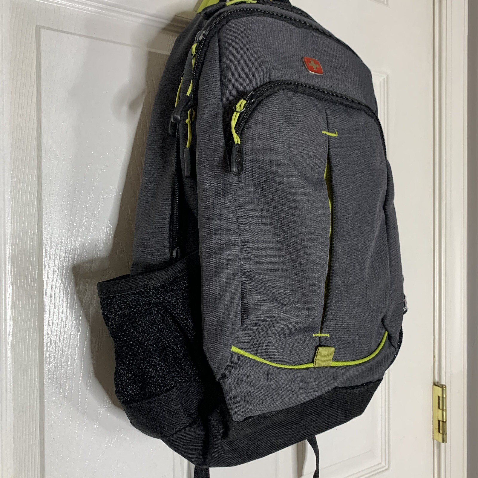 Swiss Gear Airflow Backpack School Bag Laptop Tablet Gray Neon Green