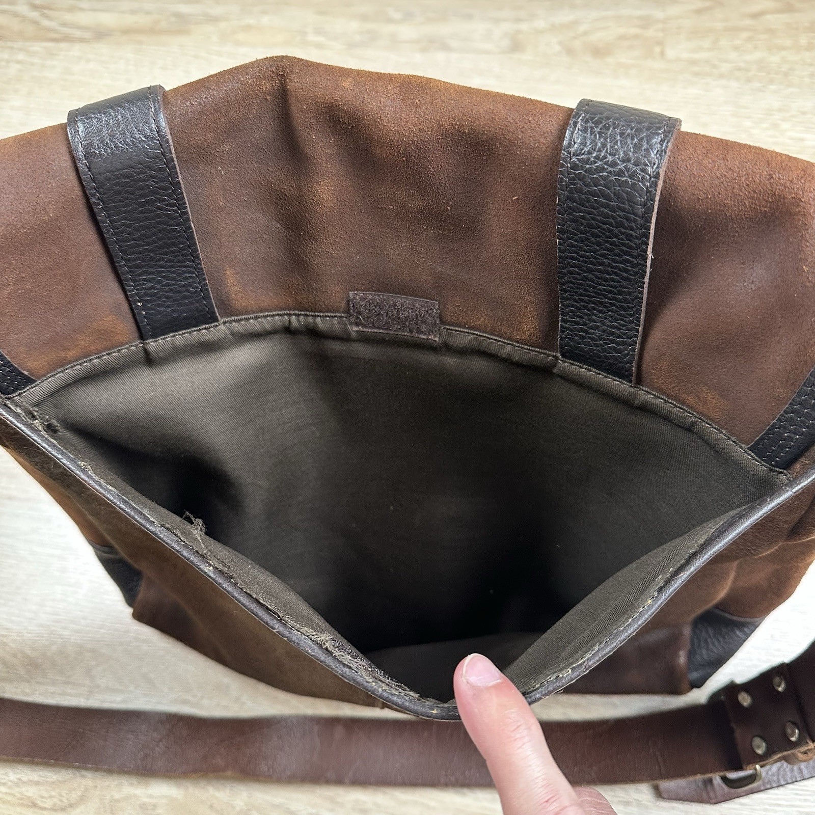 BOSCA Brown Leather Business Briefcase Messenger Bag Excellent Condition