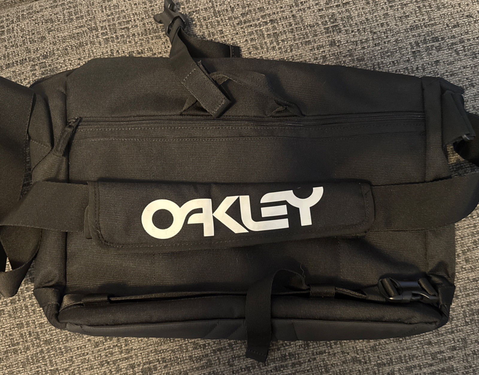 Oakley Tactical Field Gear Black Laptop Shoulder Messenger Carrier Bag 16×12