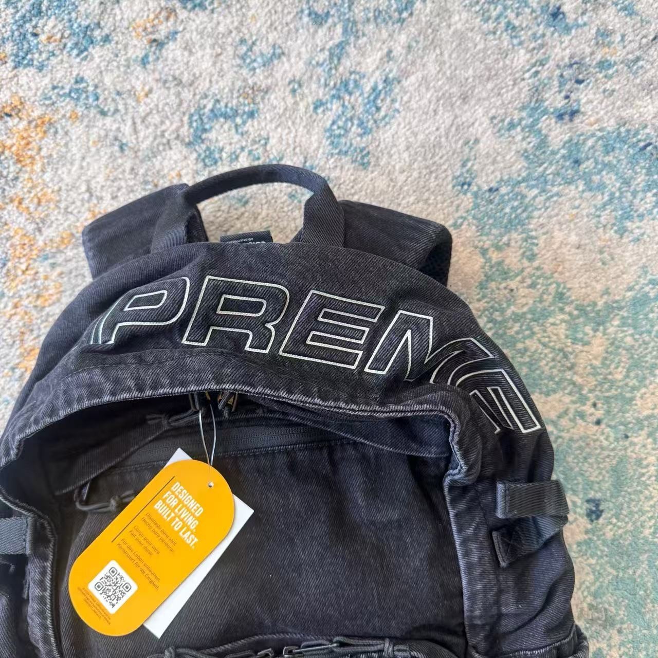 SUPREME FW25 DENIM BACKPACK BLACK INDIGO WHITE 3M LOGO 23L 19.3″ x 12.6″ x 7.1″