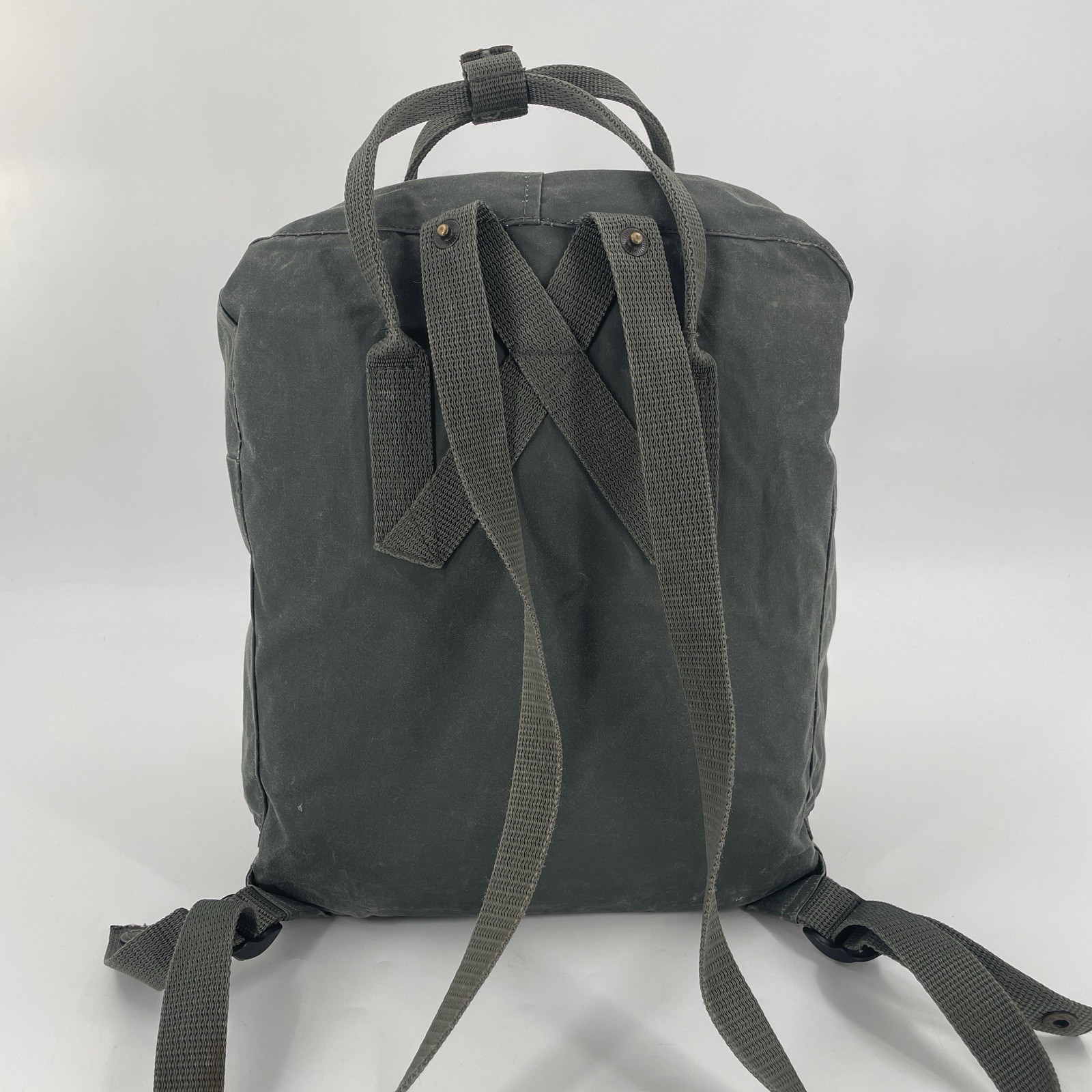 Fjallraven 23510 Kanken Backpack in Army Green With Foam Seat Pad – Outdoors