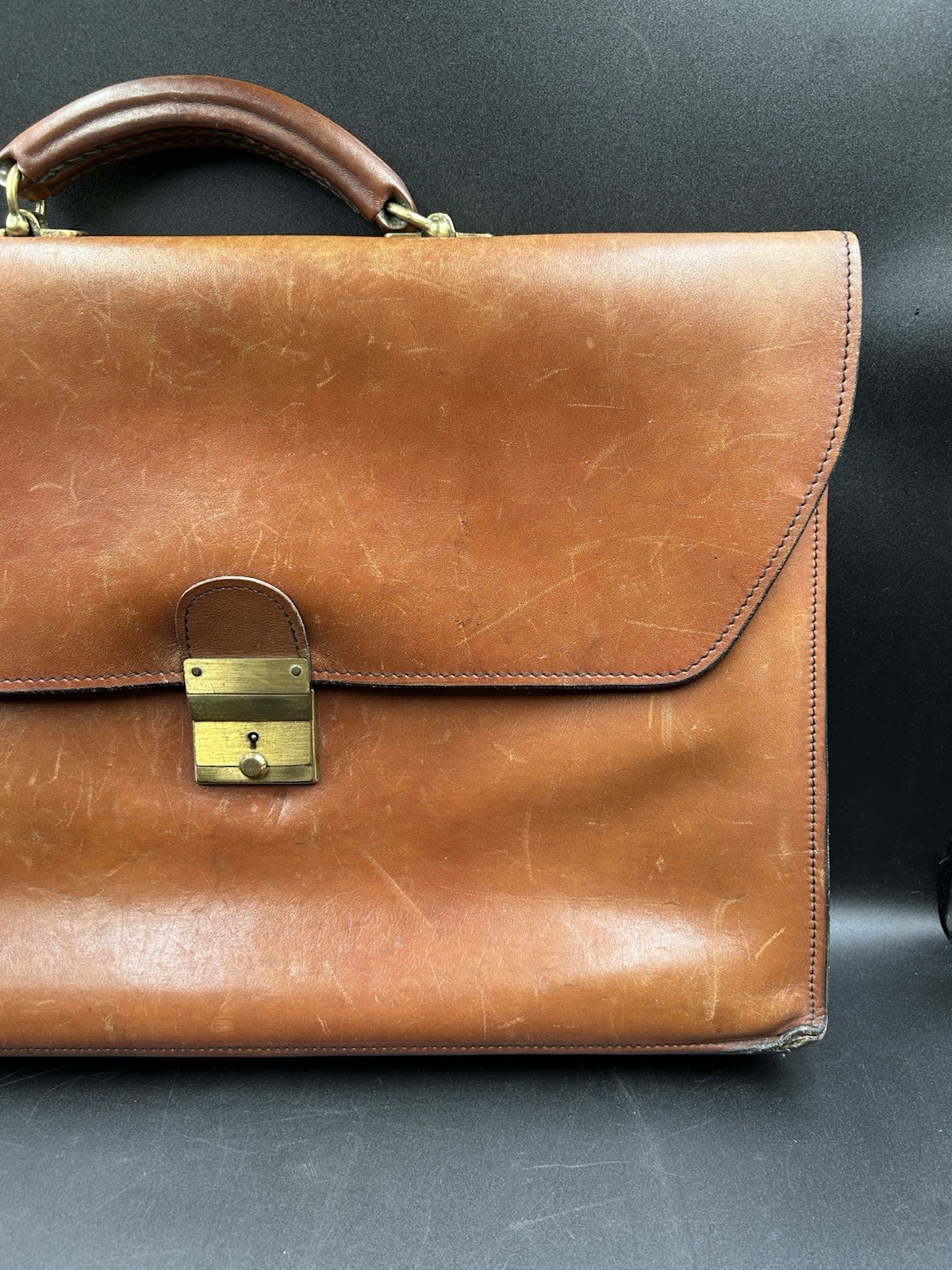VTG Schlesinger Lawyers Briefcase Casesetter California Saddle Leather 70’s Read