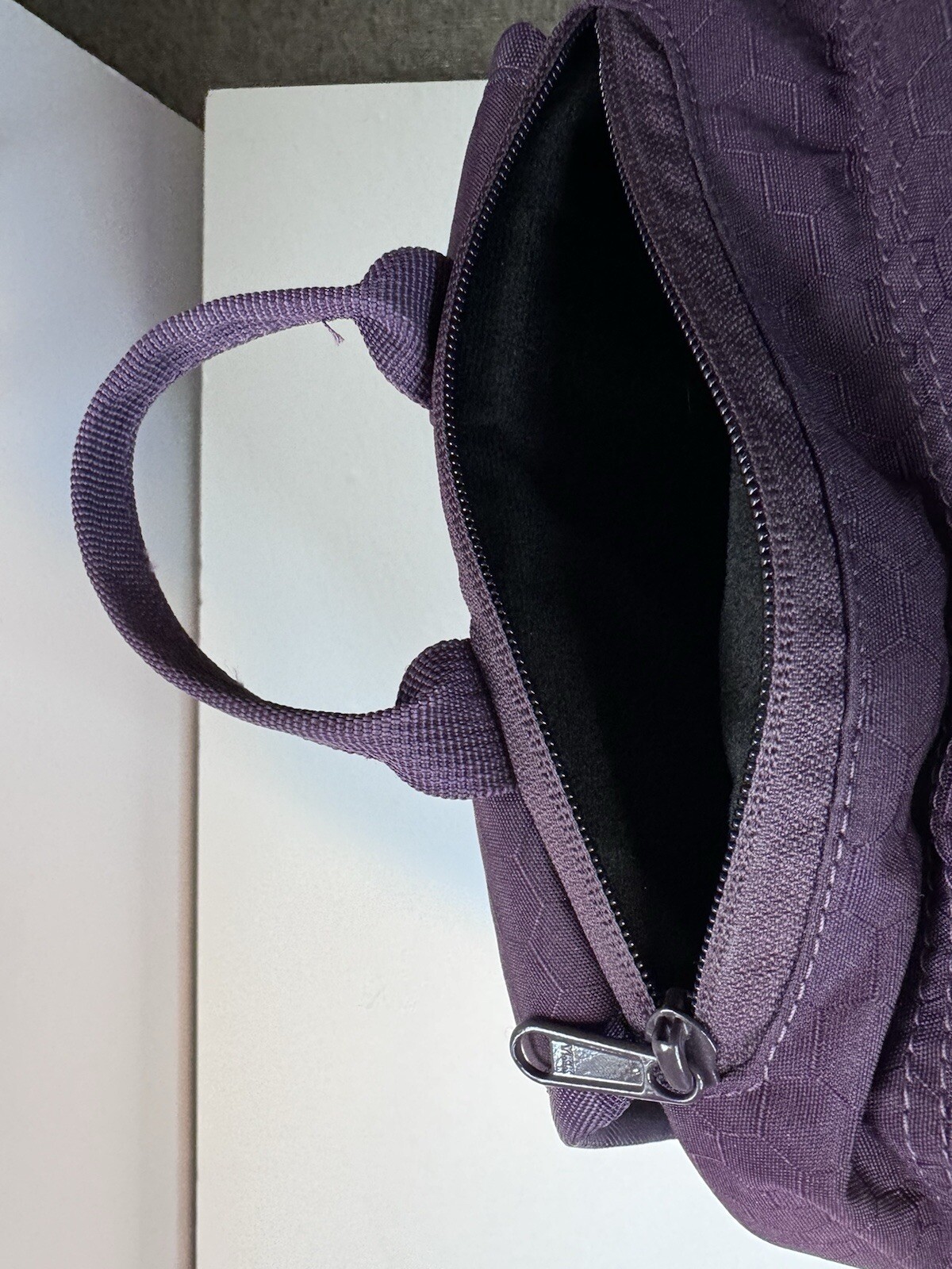 Dakine ESSENTIALS PACK 22L Mens Backpack Bag Plum