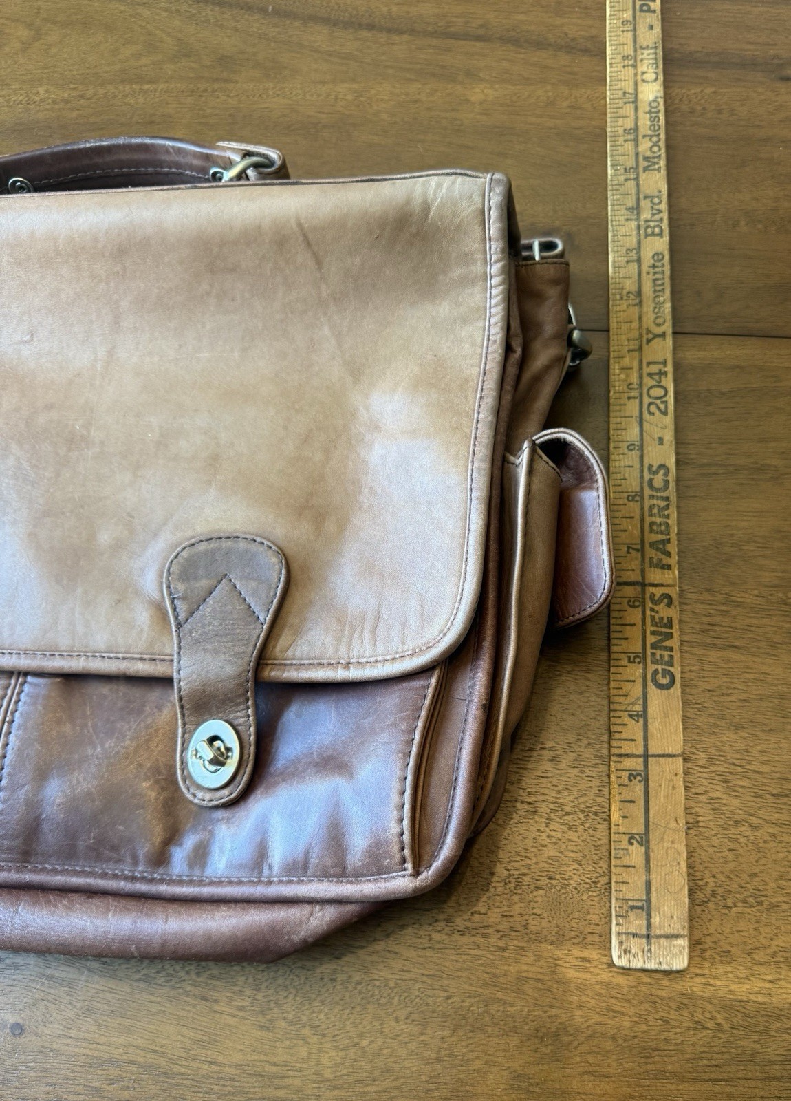 Briefcase Brown Leather Toggle Clasps Shoulder Strap & Top Handle Vintage 1990s