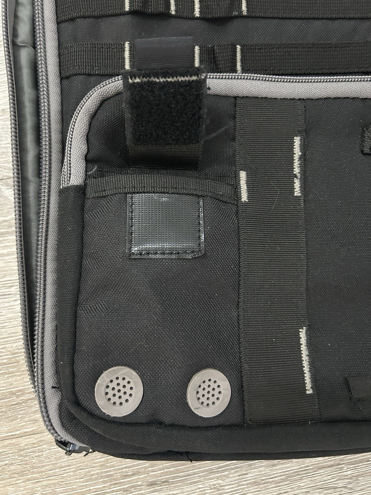 Oakley Checkpoint Vertical Laptop Messenger Bag Black, Padded, Tactical, 14×12