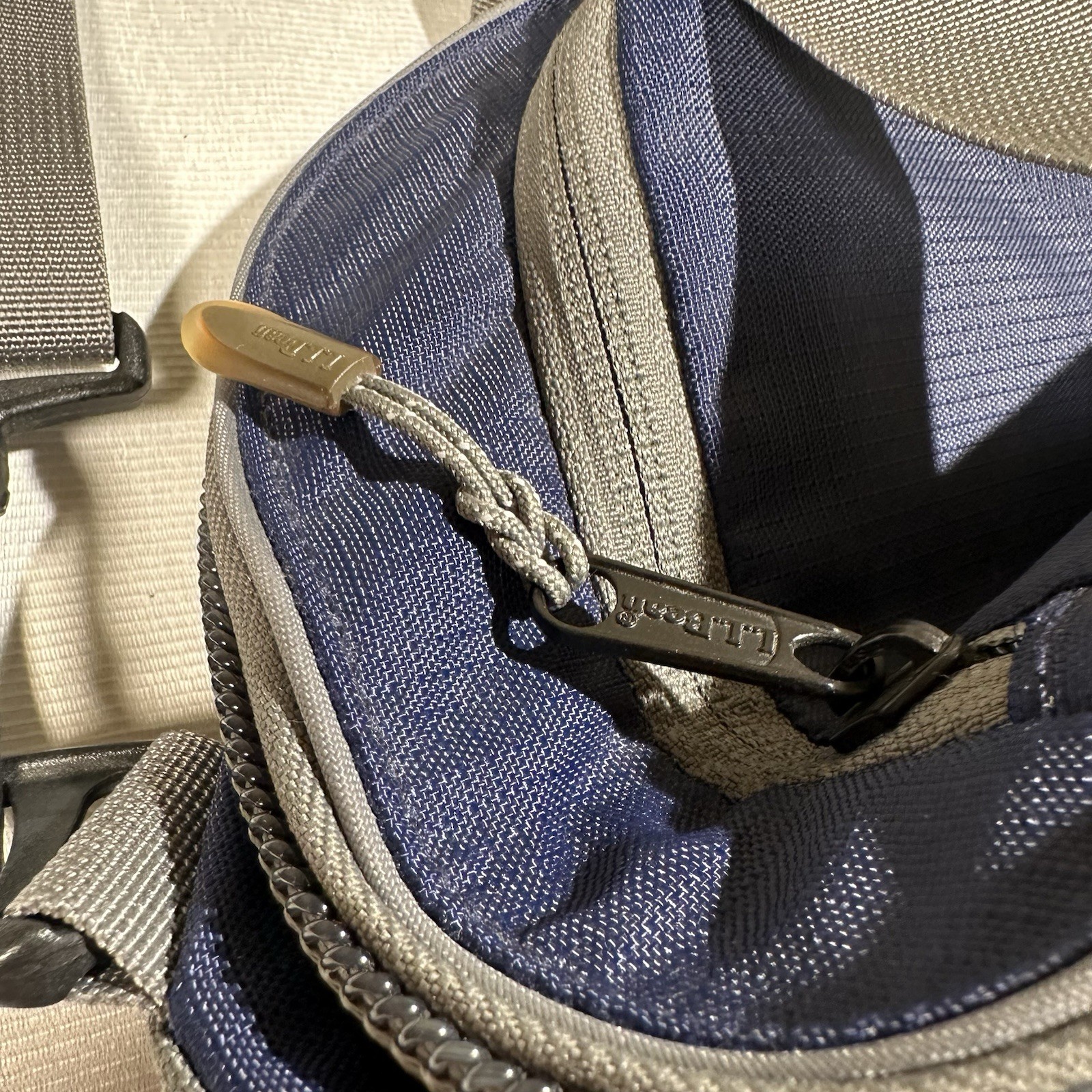 LL Bean Adventure Duffle Small Travel Bag Blue & Grey Cooler w insulated Pocket