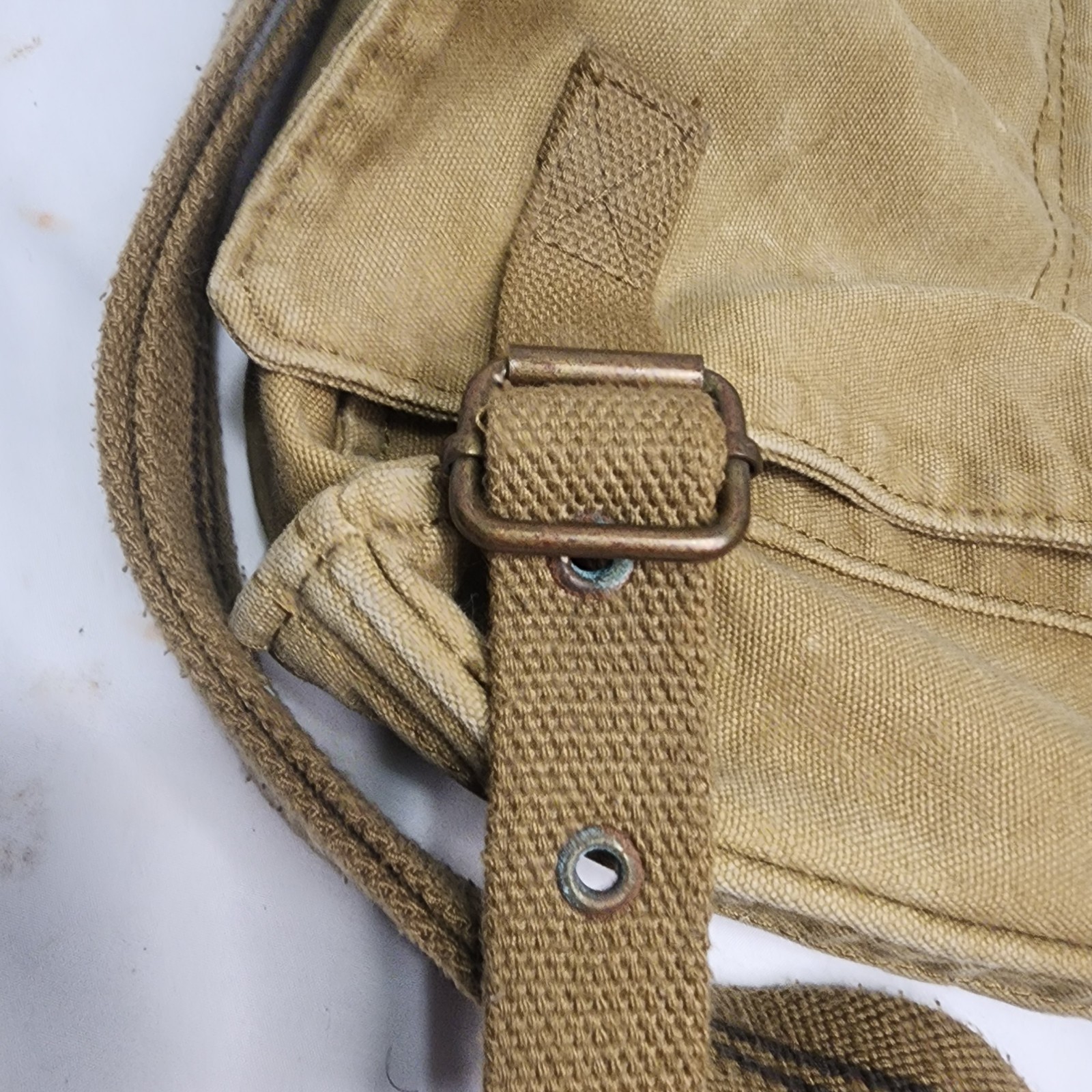 Vtg American Eagle Outfitters AEO Khaki Canvas Crossbody Messenger w/Bag 77 Logo