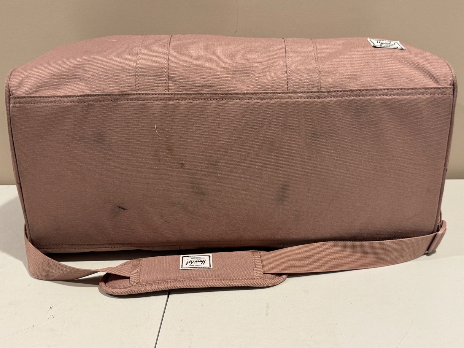Herschel Supply Novel Duffle Bag Ash Rose / Pink Travel Bag 11.75 x 20.5 x 10