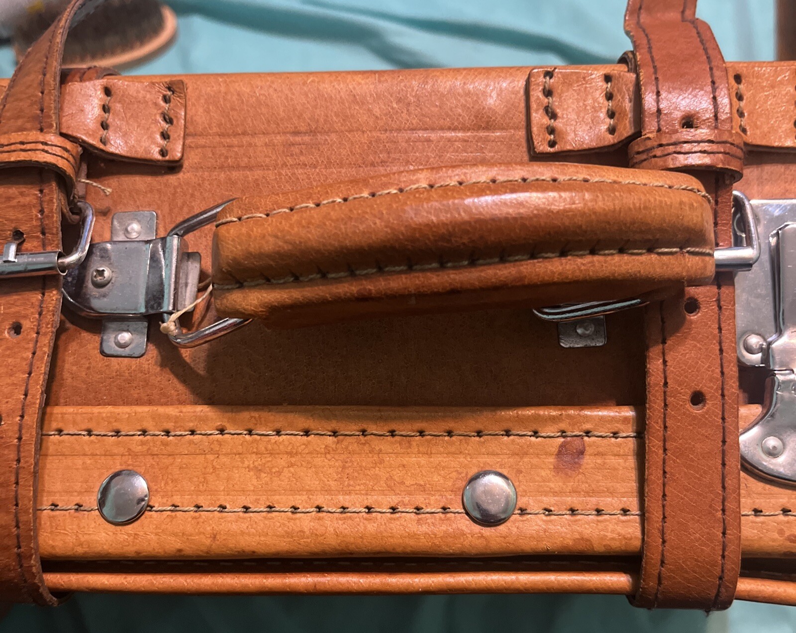 Vtg American Crew 15” Leather Bound Men’s Shaving Case EUC Read