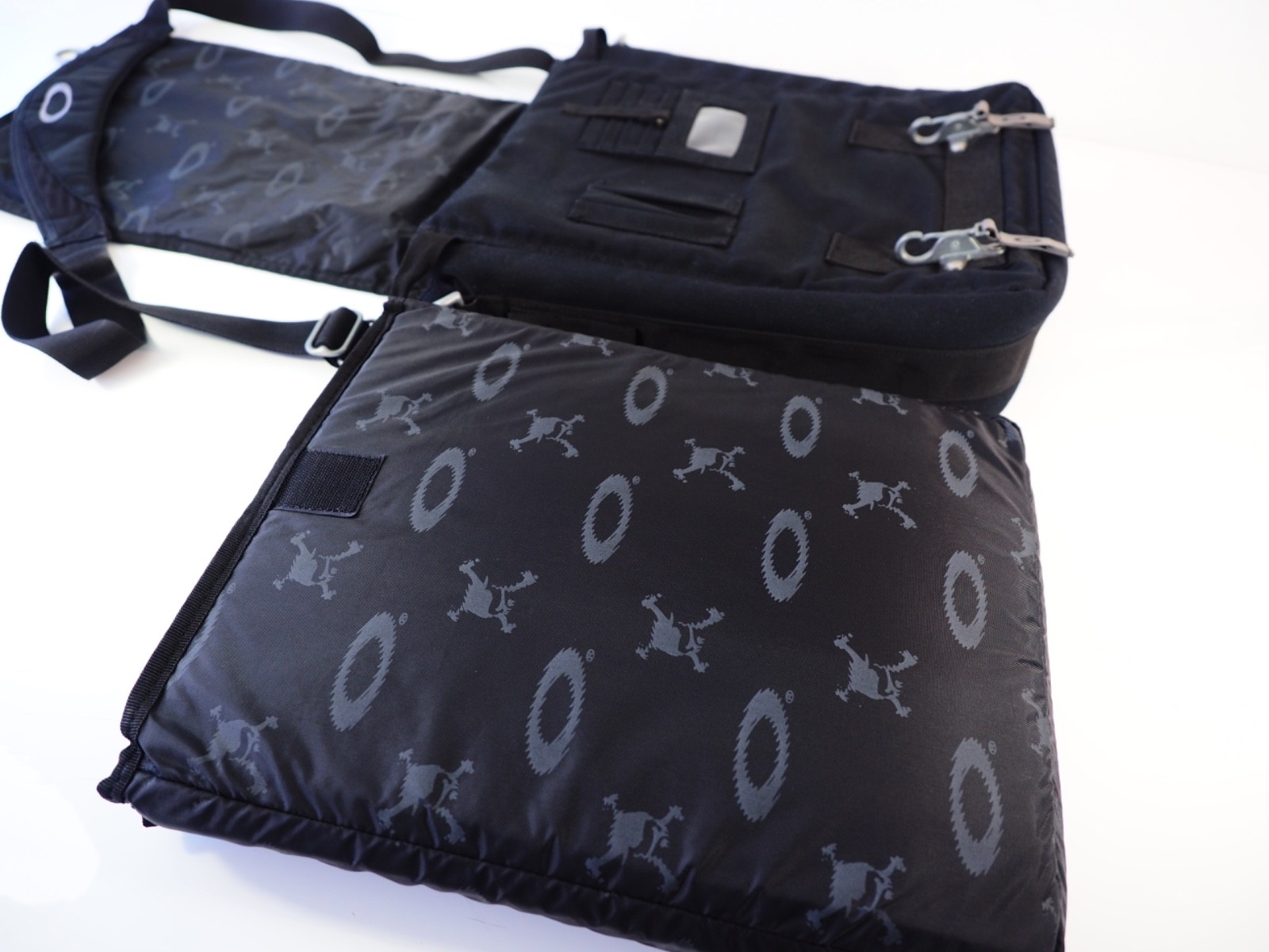 Oakley SI Tactical Field Gear Vertical Large Crossbody Laptop Bag Black