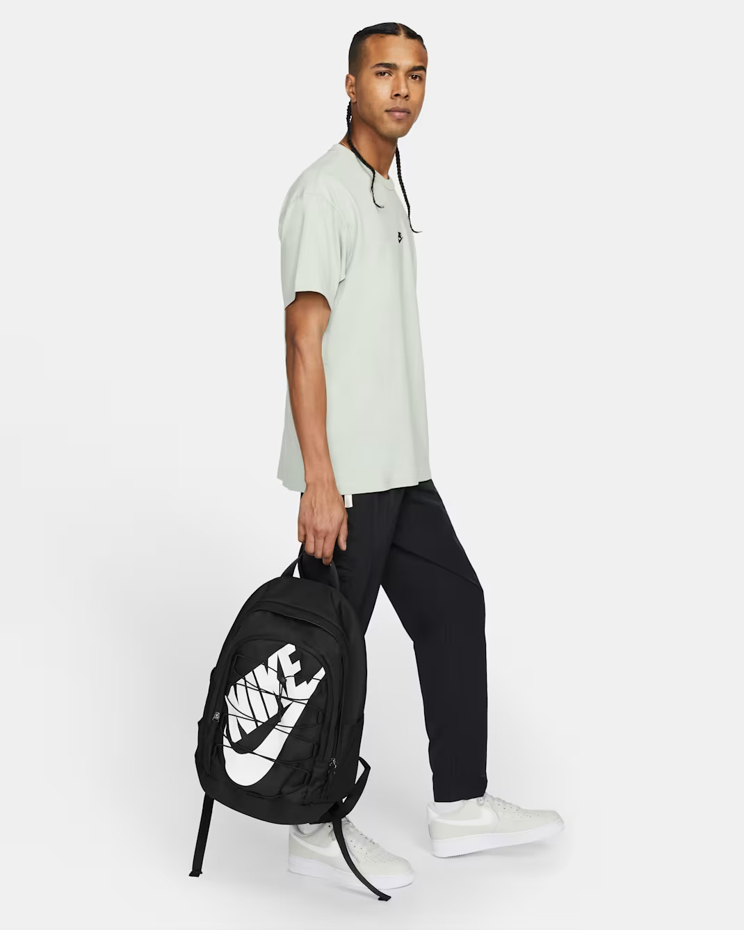 Nike Hayward 26L Backpack Black White Laptop Bag Bungee DV1296-010 NEW