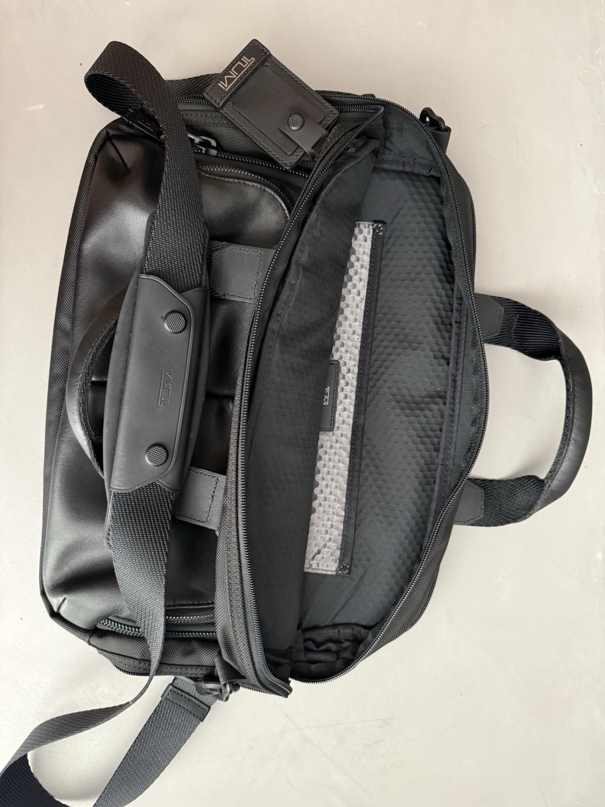 TUMI Alpha Bravo Black Laptop Briefcase Messenger Bag w/ Shoulder Strap