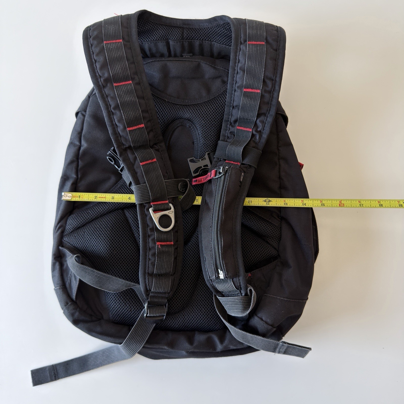 Vintage Oakley Backpack Black Red Hiking Outdoors Gorpcore Y2K Software