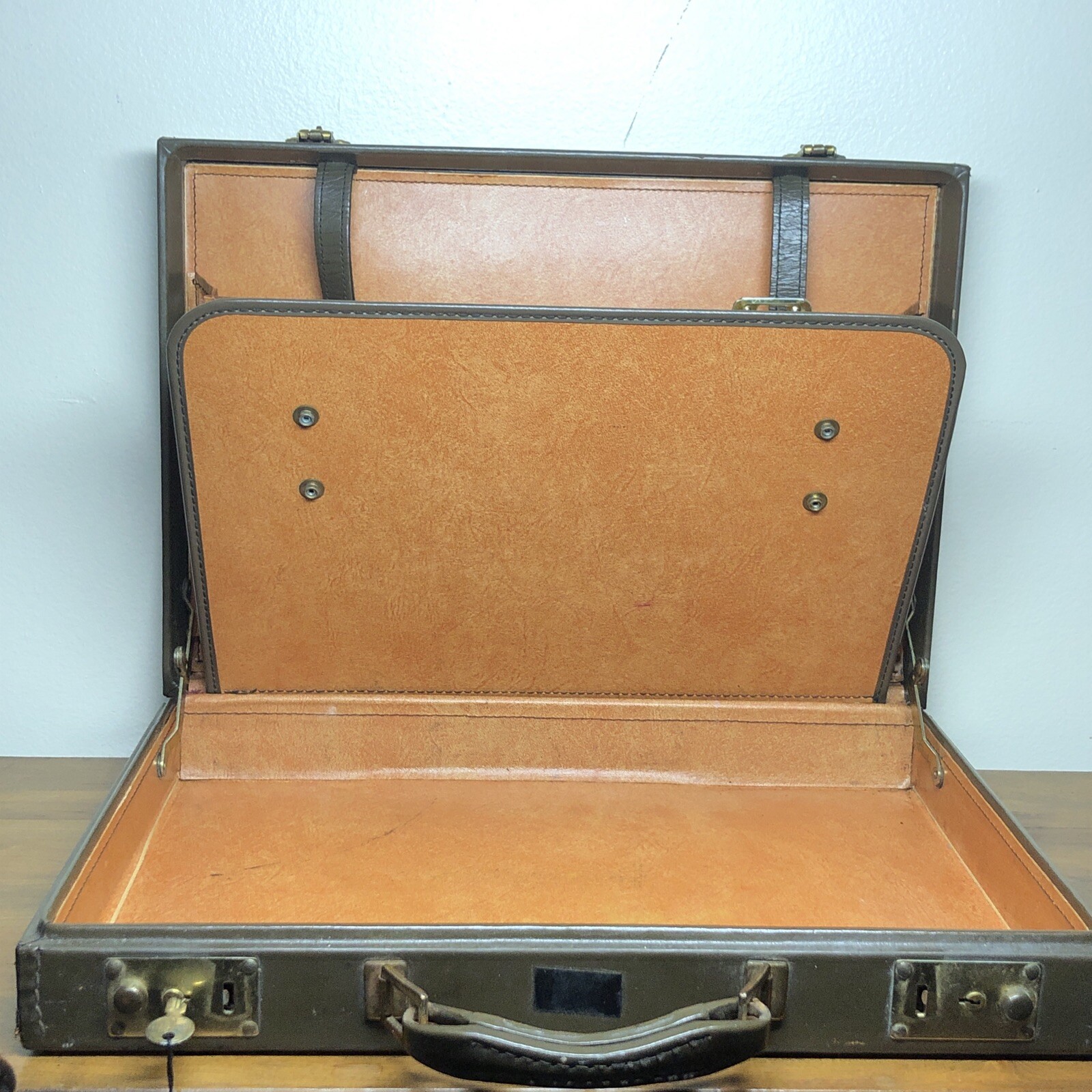 Vintage Top Grain Saddle Cowhide Slim 3”Briefcase “RARE”Dark Olive Green 2 Keys