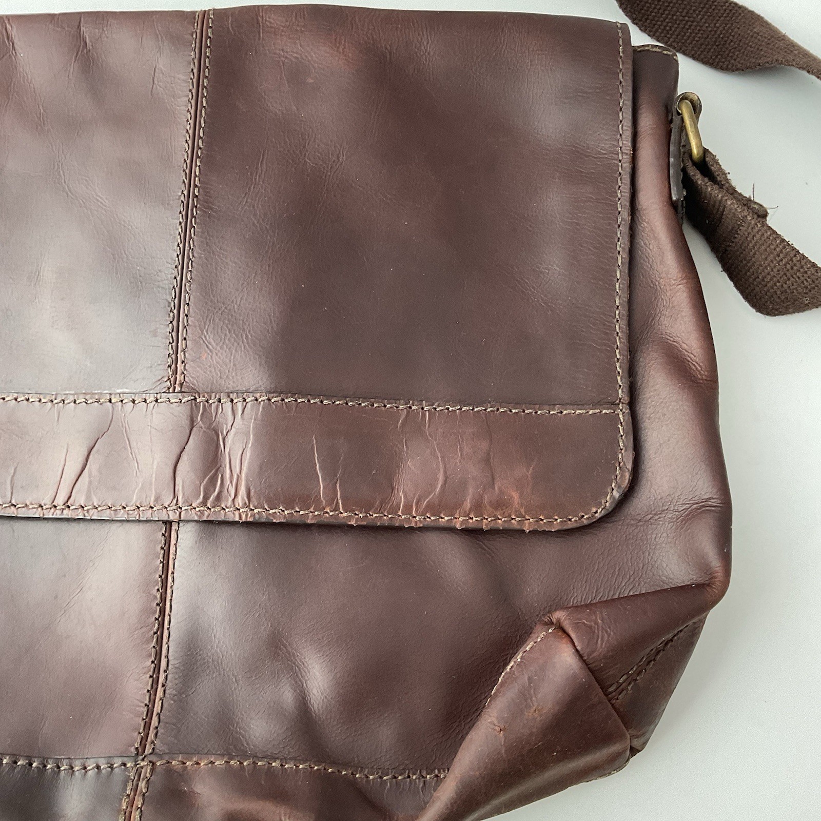 Vintage Distressed Wilsons Leather Brown Single Flap Messenger Bag Commuter Tote