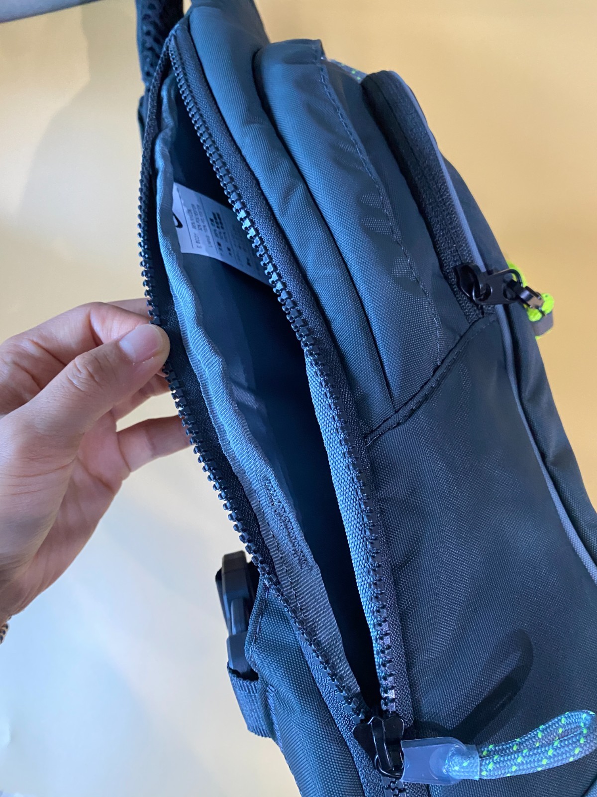 Nike Sportswear Essentials Sling Bag Unisex Lifestyle Crossbody Pack DJ9796-060